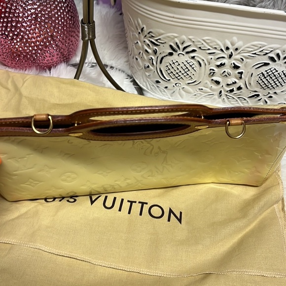 Authentic LOUIS VUITTON DUNE MONOGRAM VERNIS ROXBURY - Picture 4 of 16